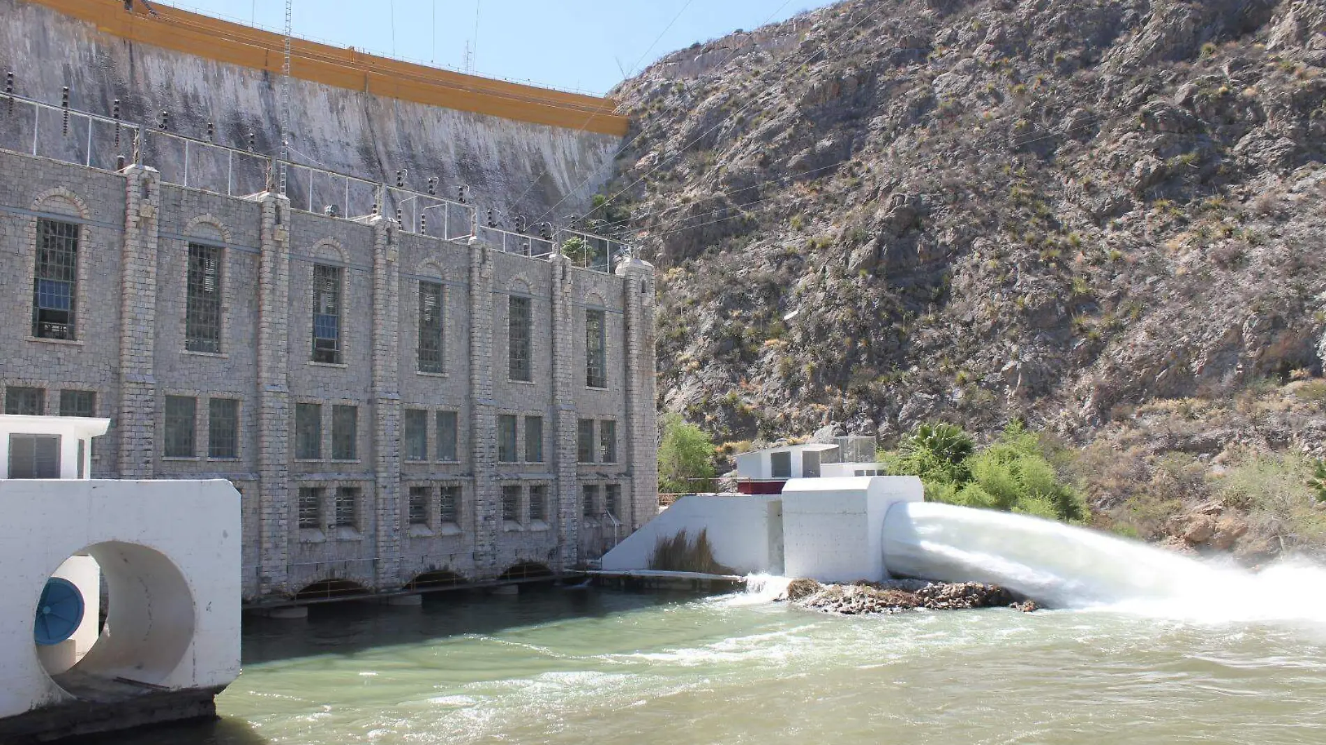 presa la boquilla agua sequía 